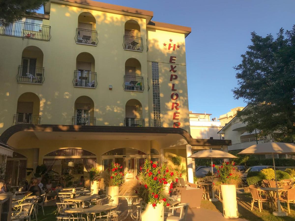 Hotel Explorer Cervia Exterior foto